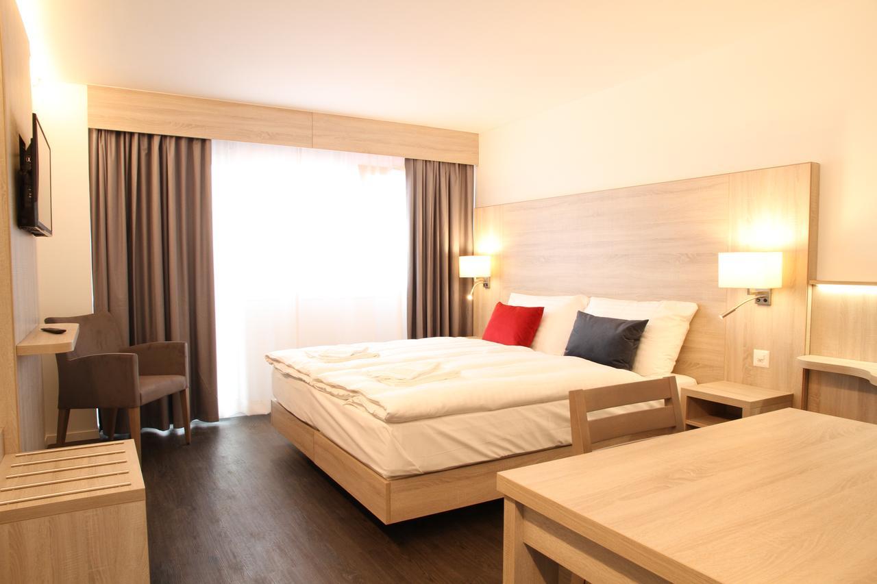 Wego Hotel Vuadens Екстериор снимка